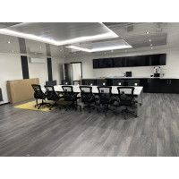 Connecx desk with luna mesh back chairs