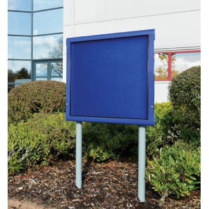 WeatherShield Freestanding Outdoor Showcase Sunken Posts