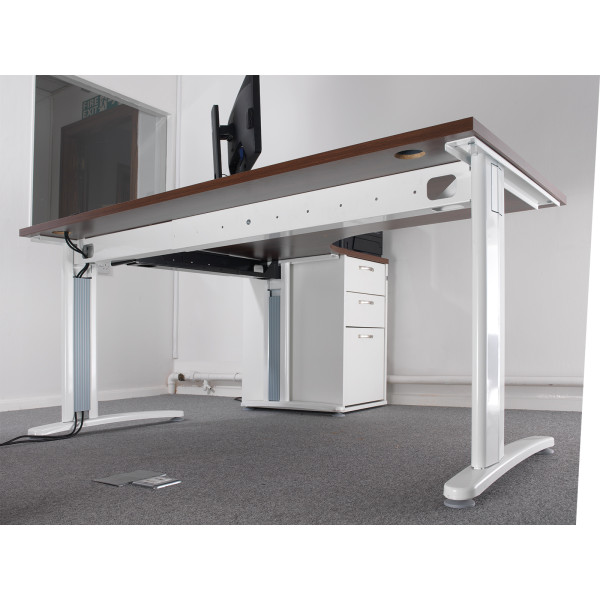 TR10 Deluxe Ergonomic Corner Office Desk