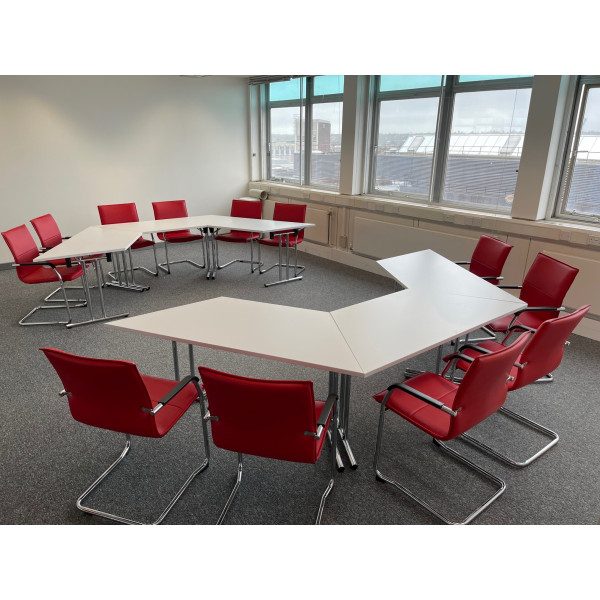 Echo Leather Cantilever Meeting Chair 